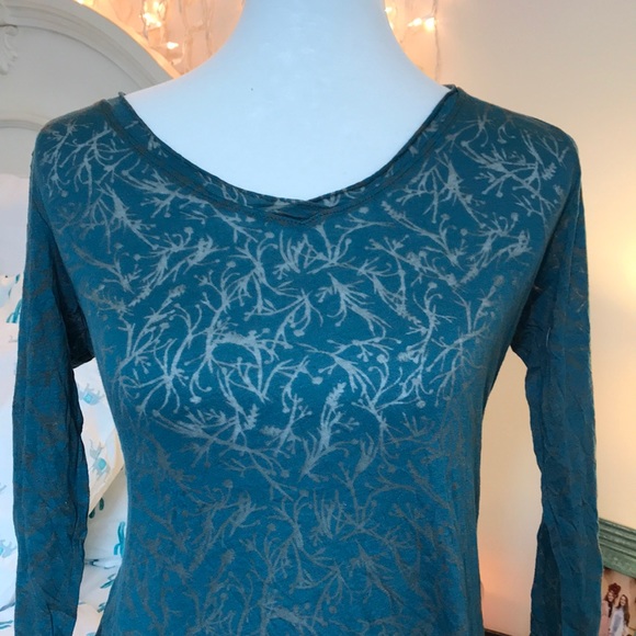 Teal long sleeve top. Different lengths. - Picture 2 of 4